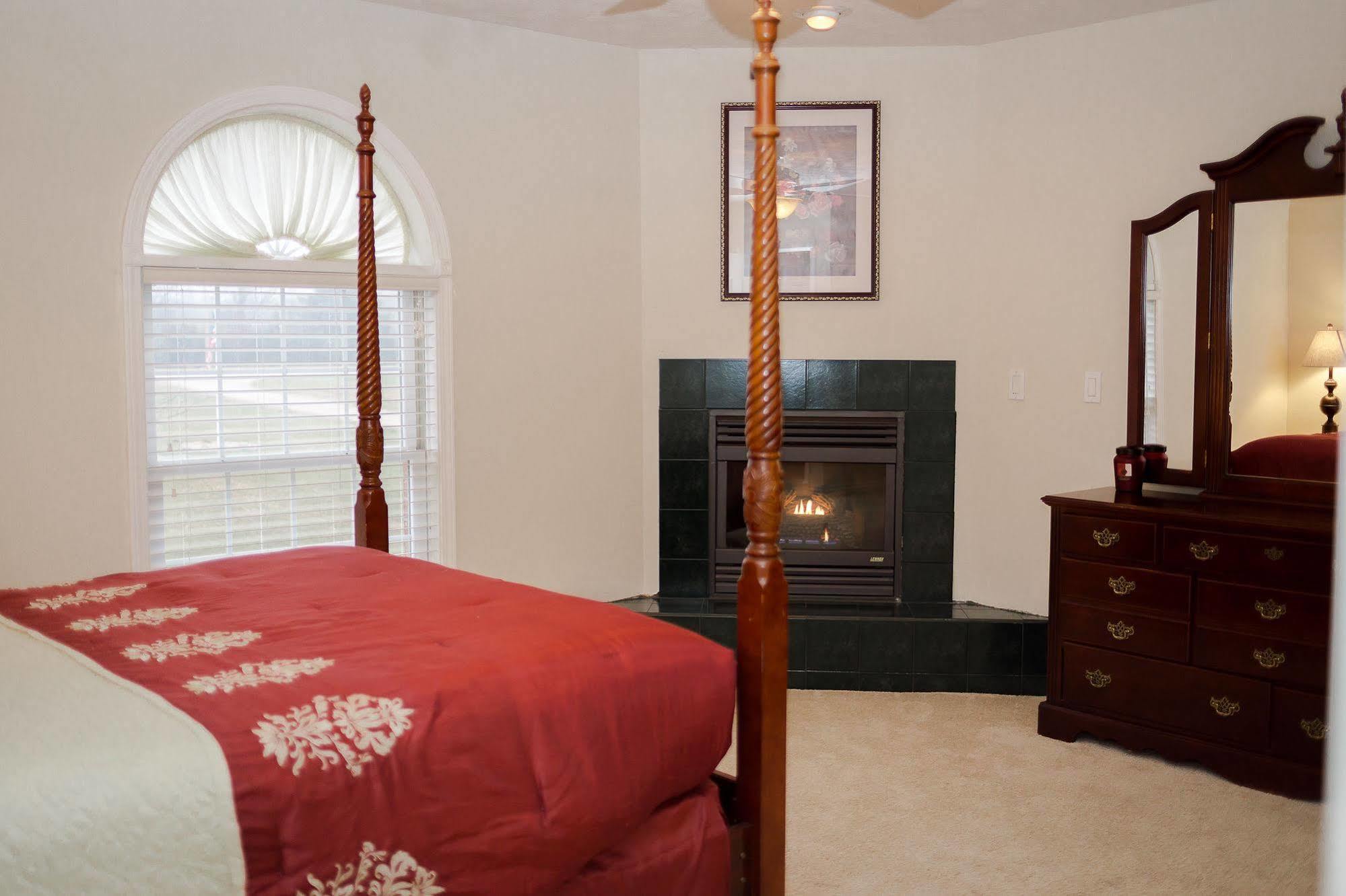 Lafayette Grand Manor Apartment Waynesville Exterior foto