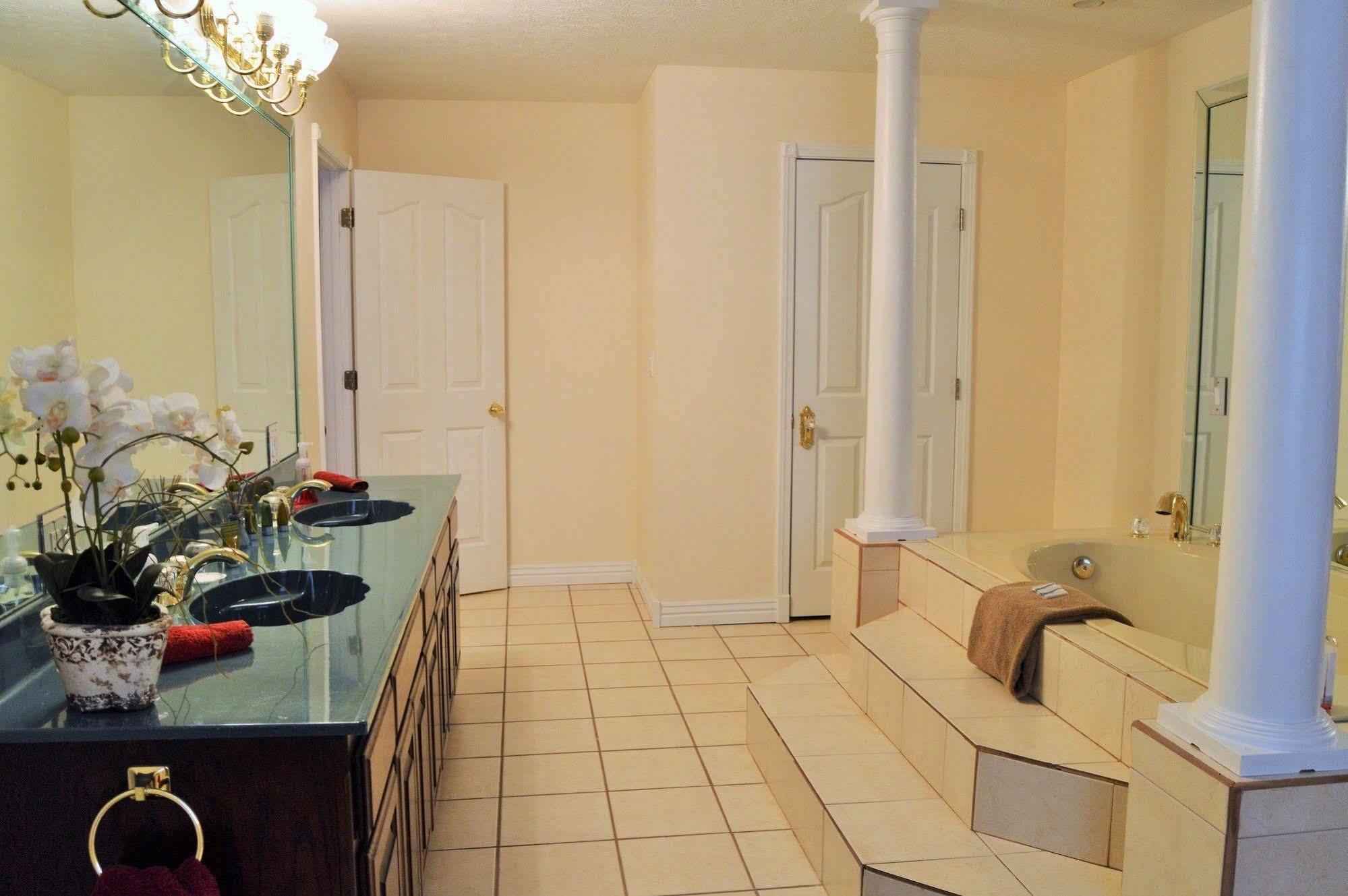 Lafayette Grand Manor Apartment Waynesville Exterior foto